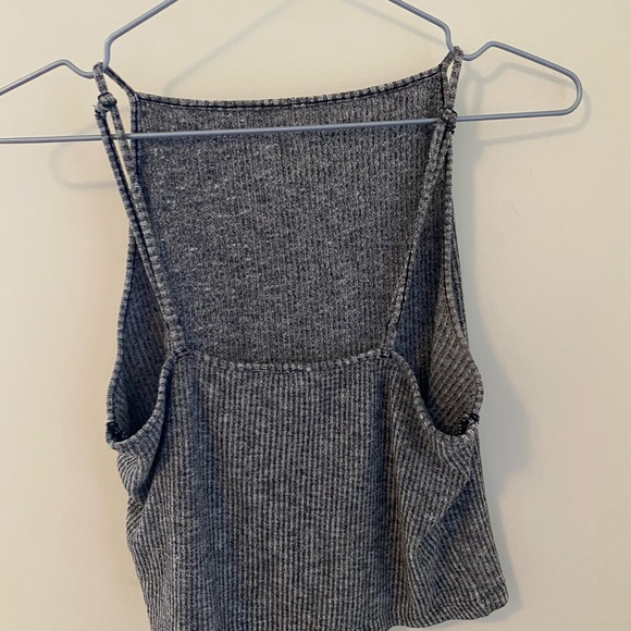 Halter crop top - Picture 2 of 3